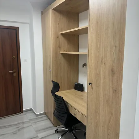 Minimal Modern Apartment *
